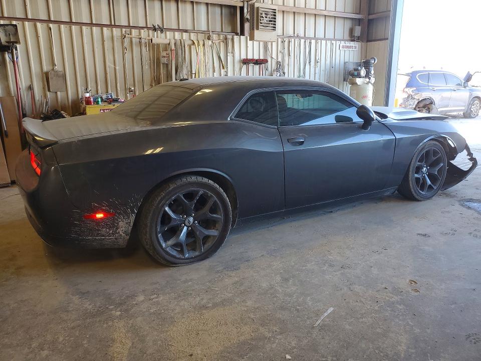 Photo 3 from auction – 2018 DODGE CHALLENGER with VIN 2C3CDZAG7JH128402