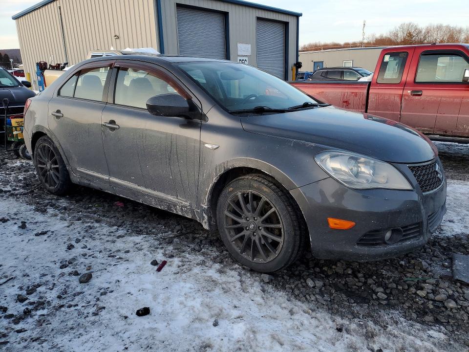 Photo 4 from auction – 2010 SUZUKI KIZASHI SL with VIN JS2RF9A76A6100646