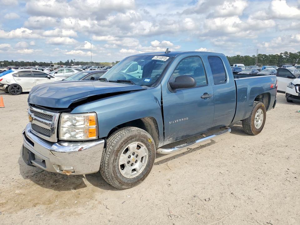 CHEVROLET SILVERADO 2013 with VIN 1GCRKSE77DZ392642 - Photo from auction