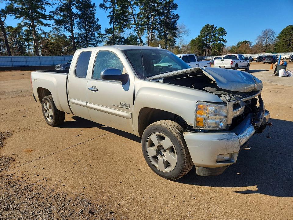 Photo 4 from auction – 2011 CHEVROLET SILVERADO with VIN 1GCRKSE36BZ224825