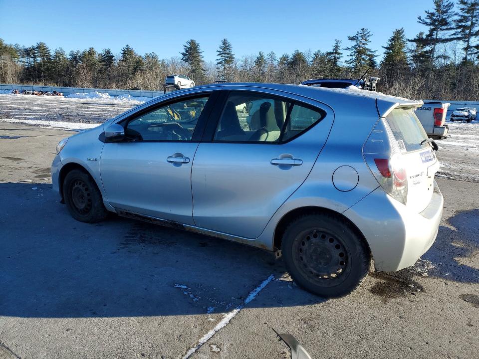 Photo 2 from auction – 2014 TOYOTA PRIUS C with VIN JTDKDTB39E1566438