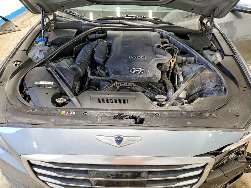 Photo 11 from auction – 2015 HYUNDAI GENESIS with VIN KMHGN4JEXFU080406