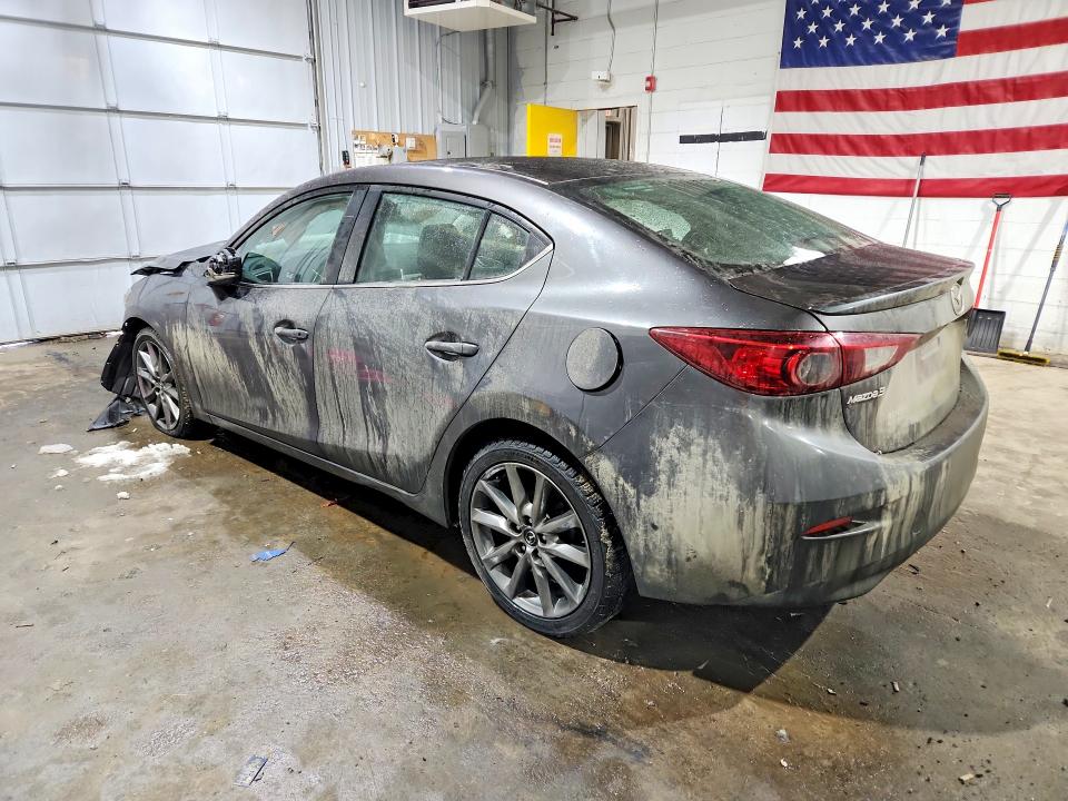 Photo 2 from auction – 2018 MAZDA 3 with VIN 3MZBN1V36JM193625
