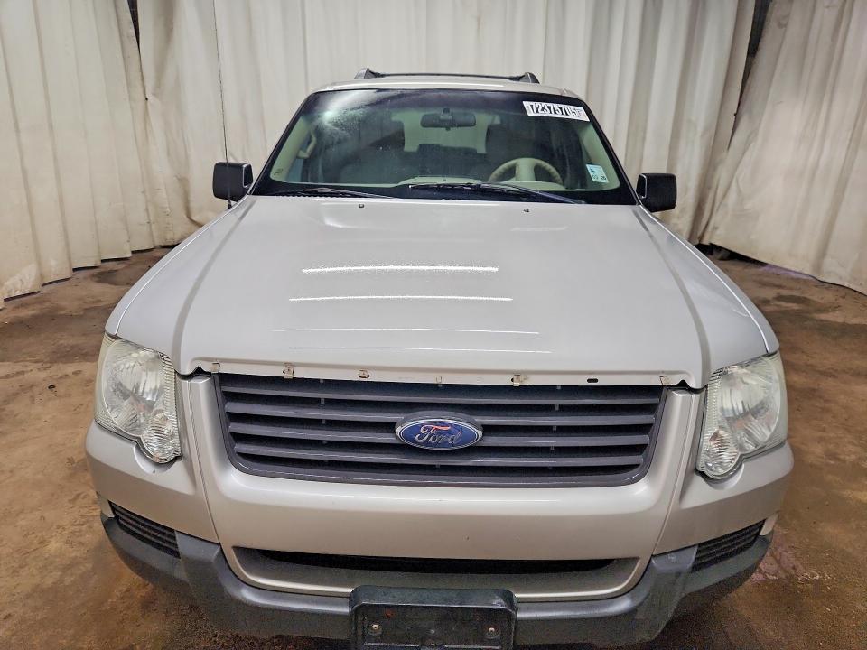 Photo 5 from auction – 2006 FORD EXPLORER with VIN 1FMEU62E26ZA18845