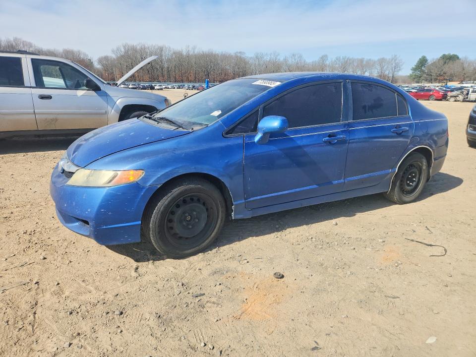 HONDA CIVIC 2010 مع رقم تعريف المركبة 19XFA1F31AE062434 - صورة من المزاد