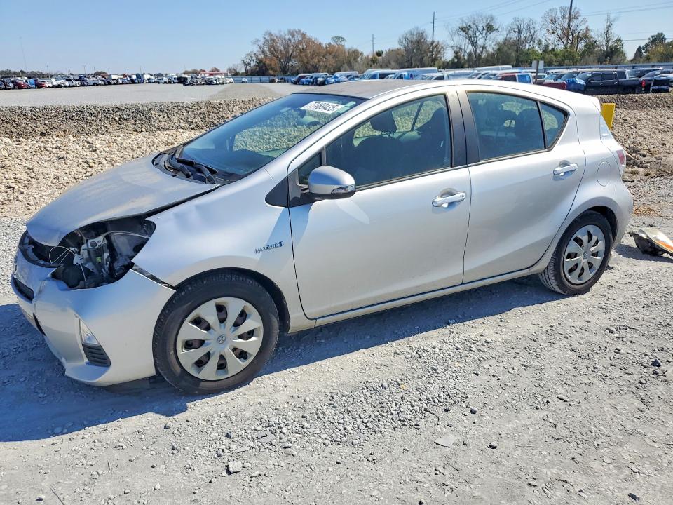 TOYOTA PRIUS C 2013 with VIN JTDKDTB38D1551279 - Photo from auction
