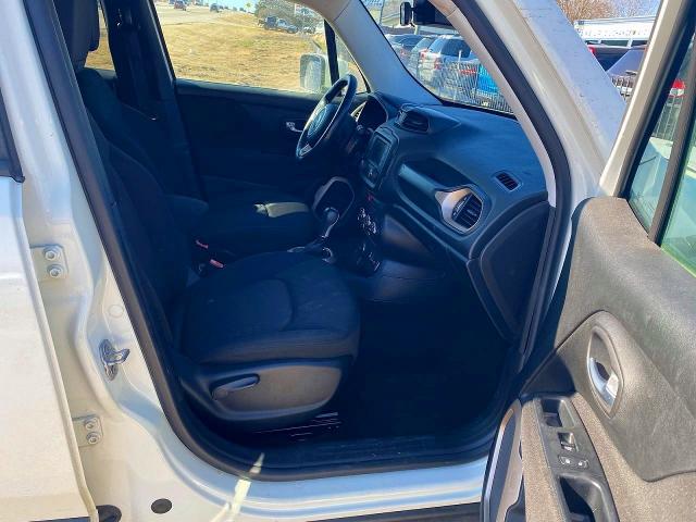 Photo 5 from auction – 2017 JEEP RENEGADE with VIN ZACCJBBB4HPE89142