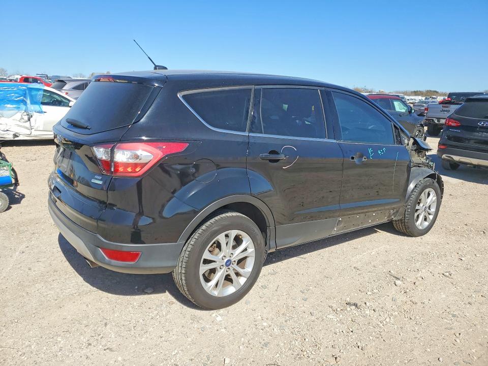 Photo 3 from auction – 2017 FORD ESCAPE with VIN 1FMCU0GD6HUD10566