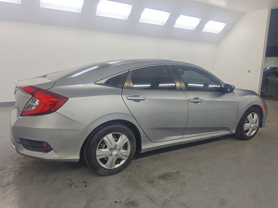 Photo 3 from auction – 2019 HONDA CIVIC with VIN 2HGFC2F62KH509256