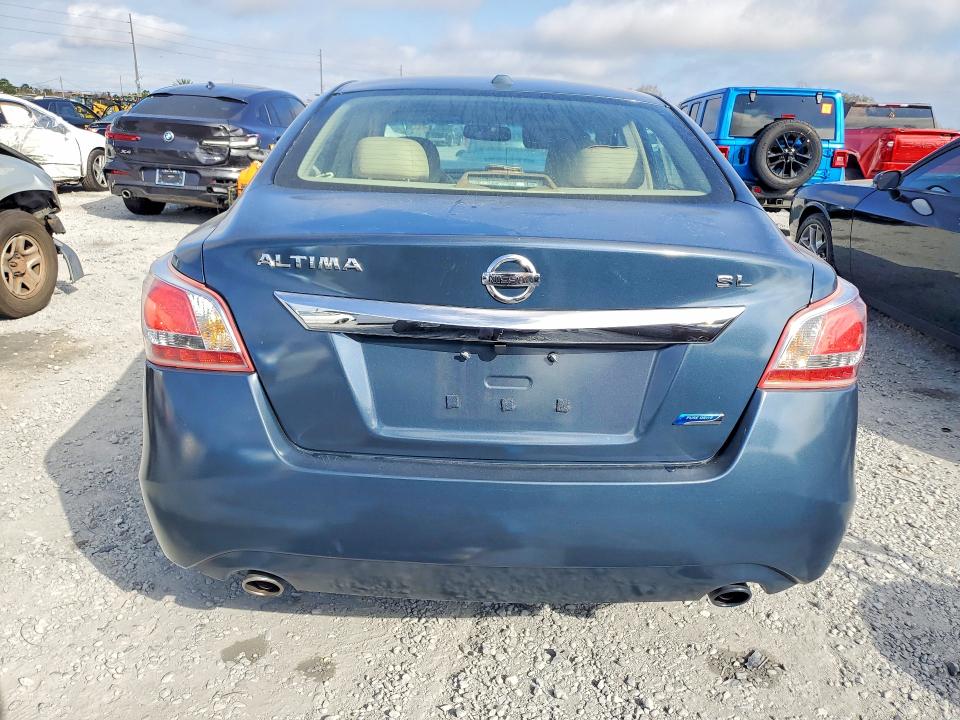 Photo 6 from auction – 2013 NISSAN ALTIMA with VIN 1N4AL3AP1DC117654
