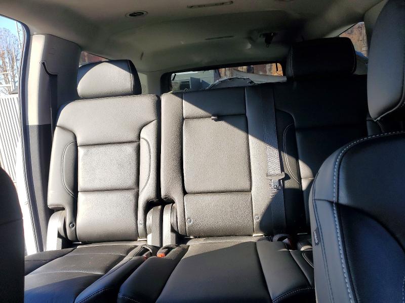 Photo 10 from auction – 2019 CHEVROLET SUBURBAN with VIN 1GNSCHKC5KR255688