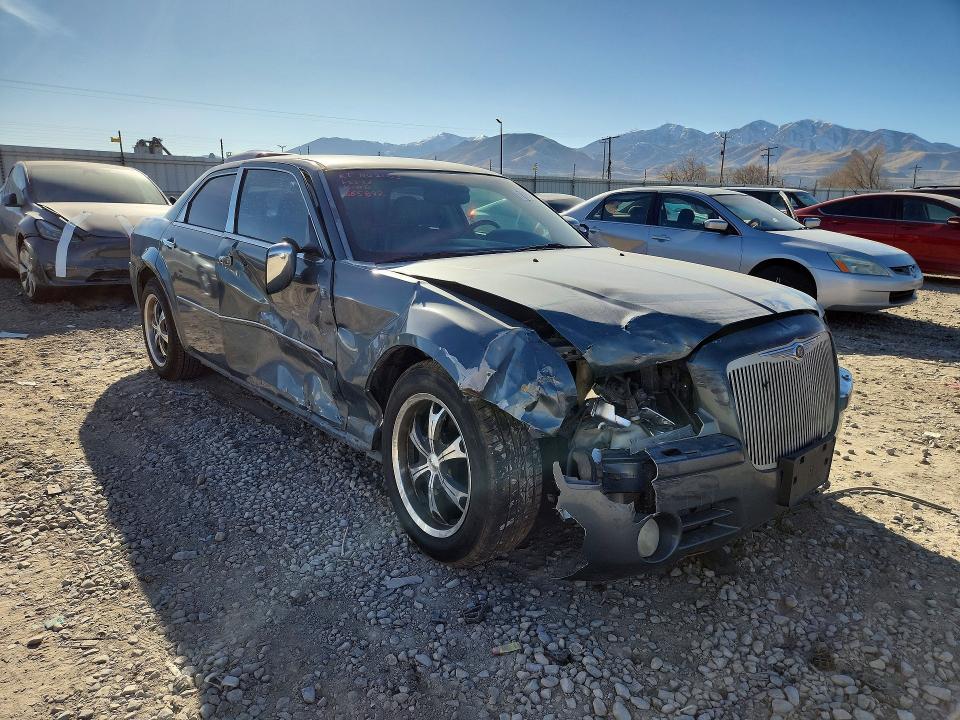 Photo 4 from auction – 2005 CHRYSLER 300C with VIN 2C3JA63H35H665892