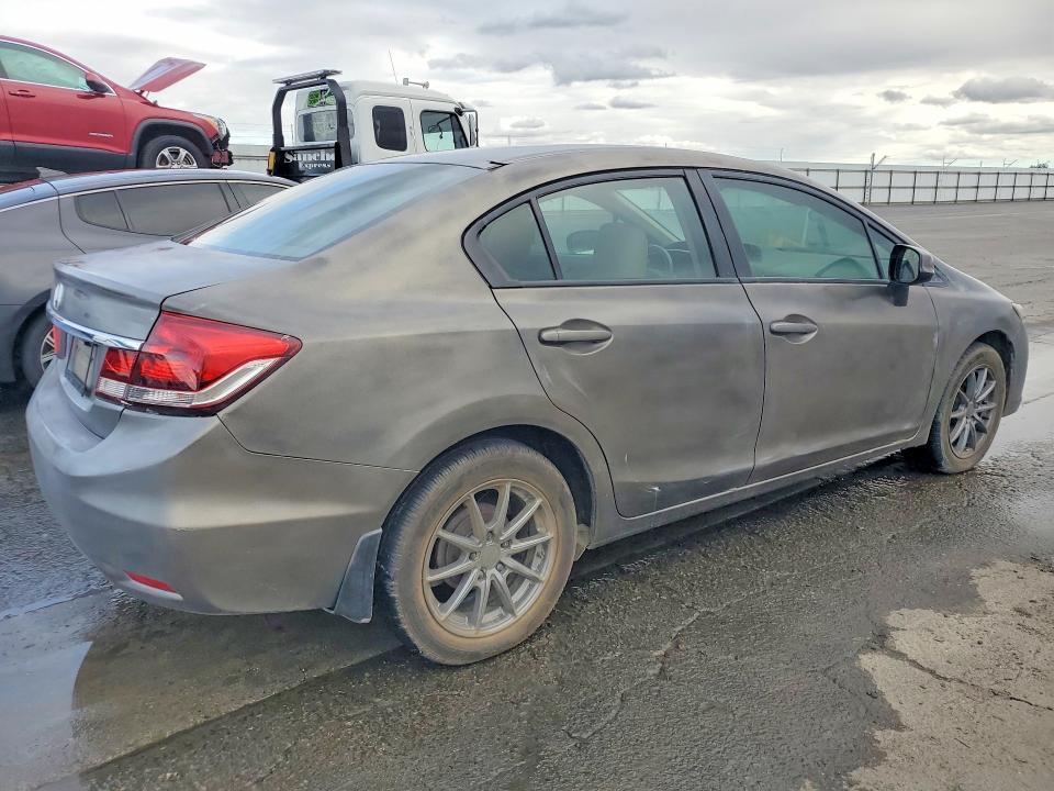 Photo 3 from auction – 2013 HONDA CIVIC with VIN 2HGFB2F52DH596881