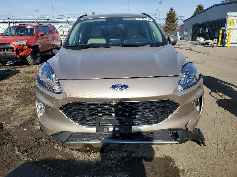 Photo 5 from auction – 2020 FORD ESCAPE with VIN 1FMCU9H94LUB96588