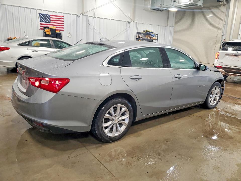 Photo 3 from auction – 2023 CHEVROLET MALIBU with VIN 1G1ZD5ST5PF236465