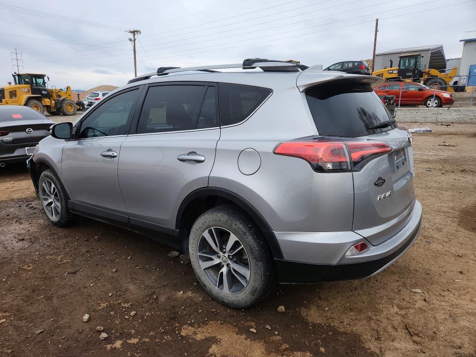 Photo 2 from auction – 2018 TOYOTA RAV4 ADVEN with VIN 2T3RFREV5JW710720