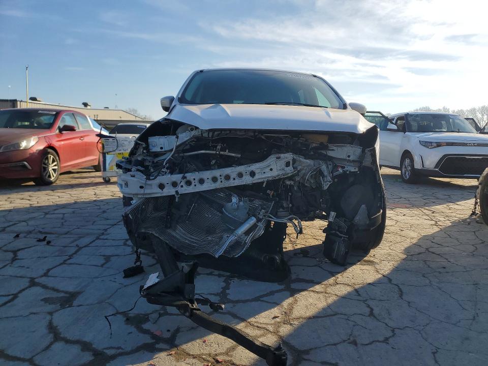 Photo 5 from auction – 2017 FORD ESCAPE SE with VIN 1FMCU9G98HUE29977