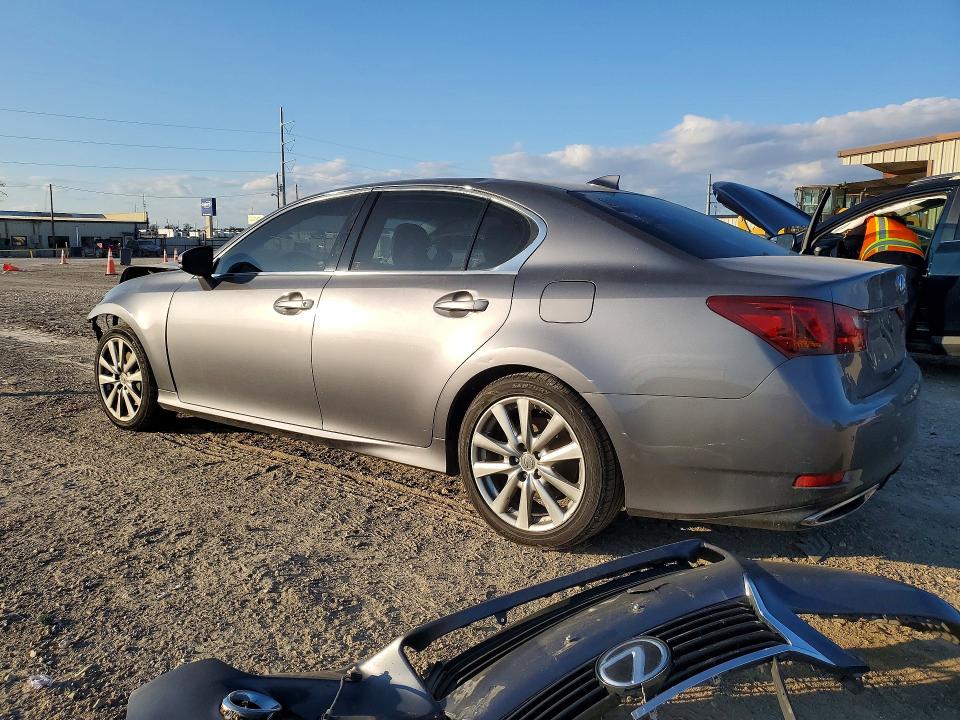 Photo 2 from auction – 2015 LEXUS GS with VIN JTHBE1BL6FA006183