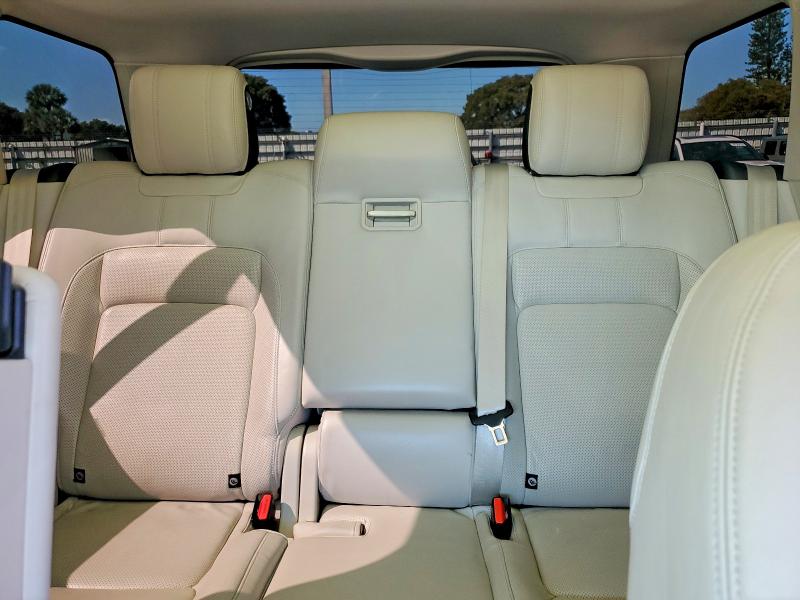 Photo 10 from auction – 2018 LAND ROVER RANGE ROVER with VIN SALGS2SV3JA391842