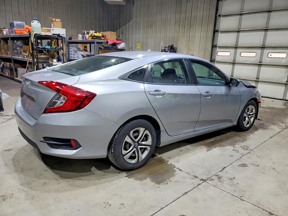 Photo 3 from auction – 2017 HONDA CIVIC with VIN 19XFC2F5XHE219776