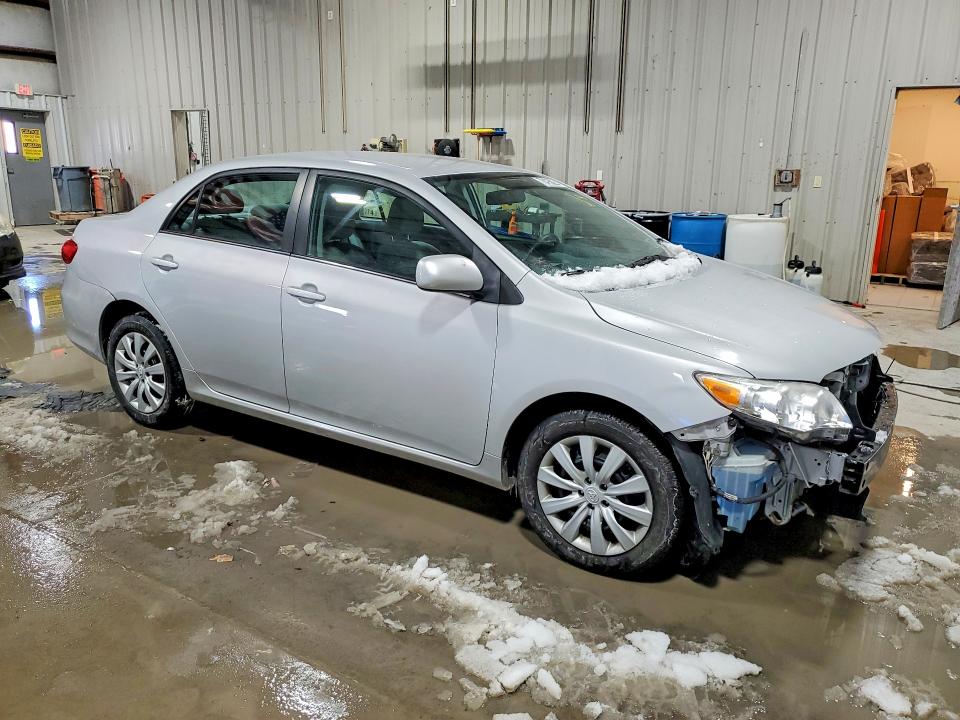 Фото 4 с аукциона – 2013 TOYOTA COROLLA с VIN 2T1BU4EE1DC052516