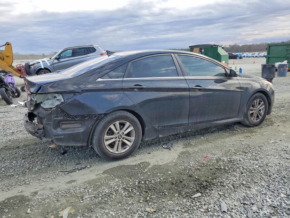 Photo 3 from auction – 2014 HYUNDAI SONATA with VIN 5NPEB4AC6EH945898