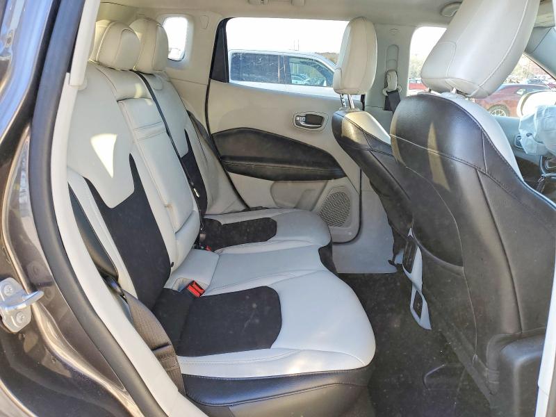 Photo 11 from auction – 2018 JEEP COMPASS with VIN 3C4NJDBB8JT330871