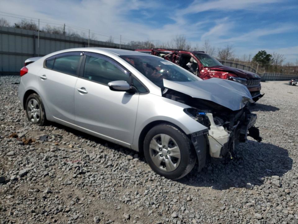 Photo 4 from auction – 2015 KIA FORTE with VIN KNAFX4A67F5404101