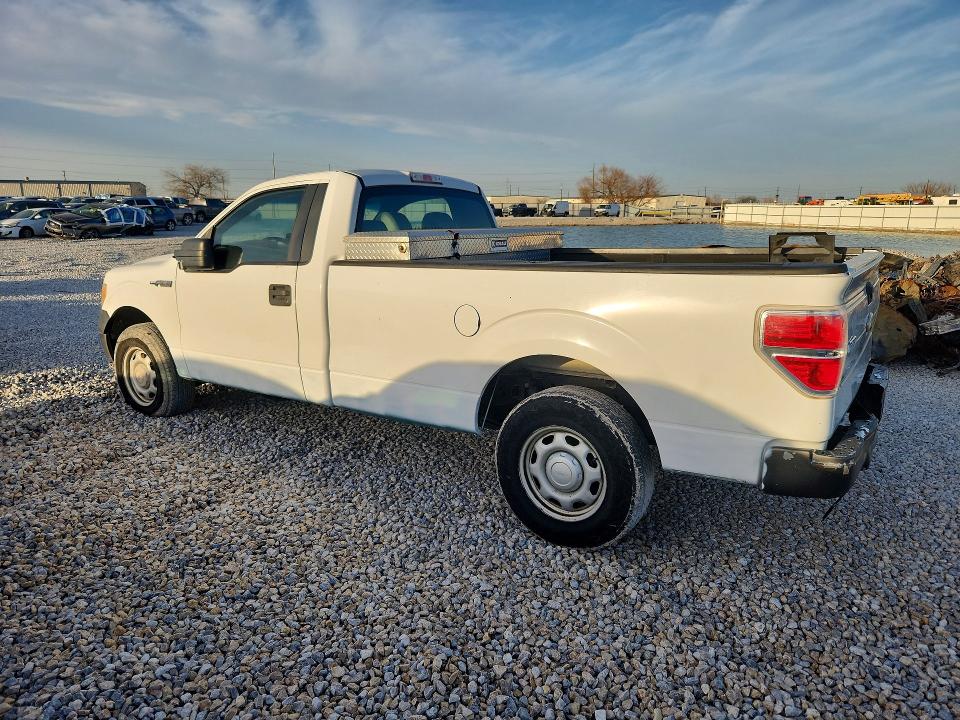 Photo 2 from auction – 2013 FORD F150 with VIN 1FTMF1CM2DKD06762