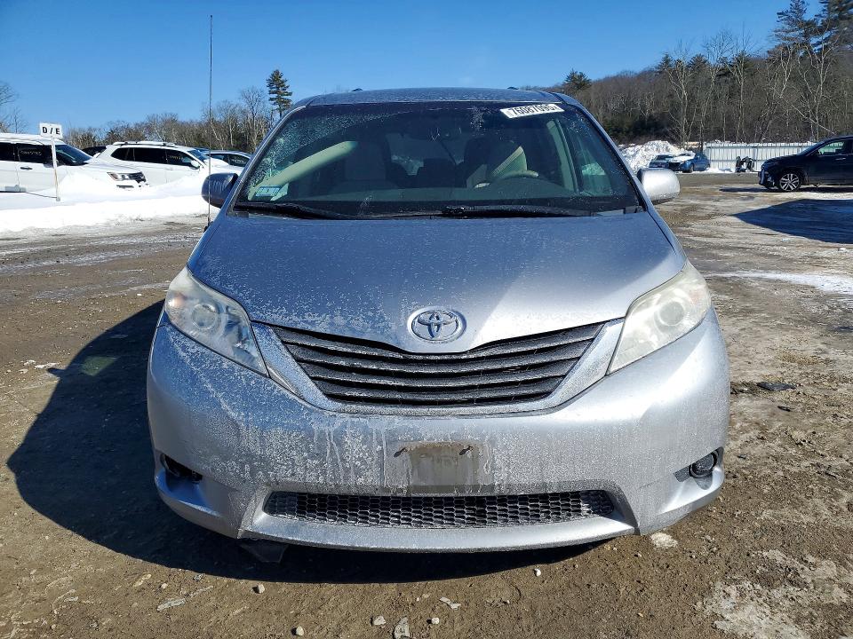 Photo 5 from auction – 2011 TOYOTA SIENNA LE with VIN 5TDKK3DC9BS163674