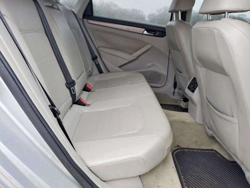 Photo 10 from auction – 2014 VOLKSWAGEN PASSAT with VIN 1VWBN7A3XEC096427
