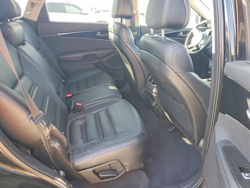 Photo 11 from auction – 2016 KIA SORENTO with VIN 5XYPKDA58GG083854