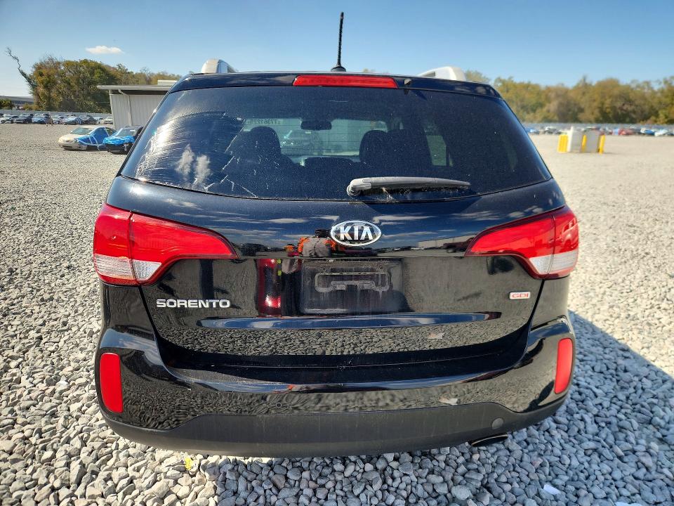 Photo 6 from auction – 2015 KIA SORENTO with VIN 5XYKT4A61FG654082