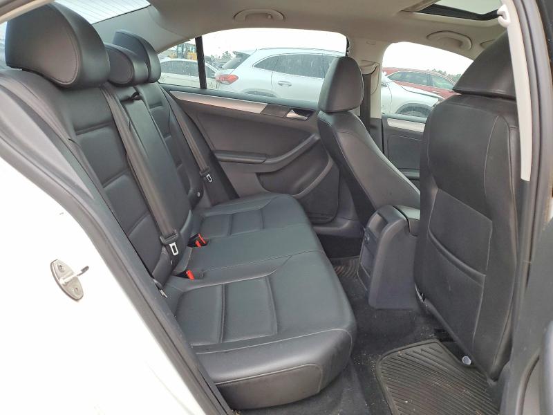 Photo 10 from auction – 2017 VOLKSWAGEN JETTA SE with VIN 3VWDB7AJ1HM321420