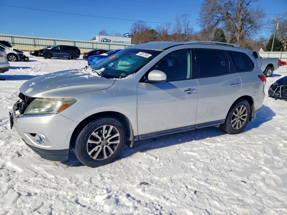 Photo 1 from auction – 2015 NISSAN PATHFINDER with VIN 5N1AR2MMXFC717012