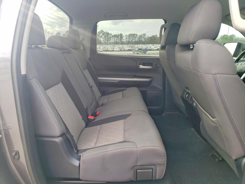 Photo 10 from auction – 2016 TOYOTA TUNDRA with VIN 5TFDW5F13GX493459