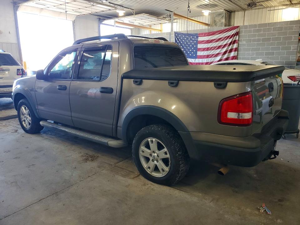 Photo 2 from auction – 2007 FORD EXPLORER S with VIN 1FMEU31K77UA13757