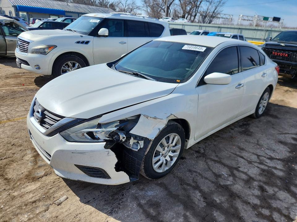 NISSAN ALTIMA 2.5 2016 z numerem VIN 1N4AL3AP1GN322139 - Zdjęcie z aukcji