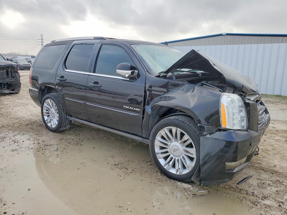 Photo 4 from auction – 2014 CADILLAC ESCALADE with VIN 1GYS3CEF4ER242592