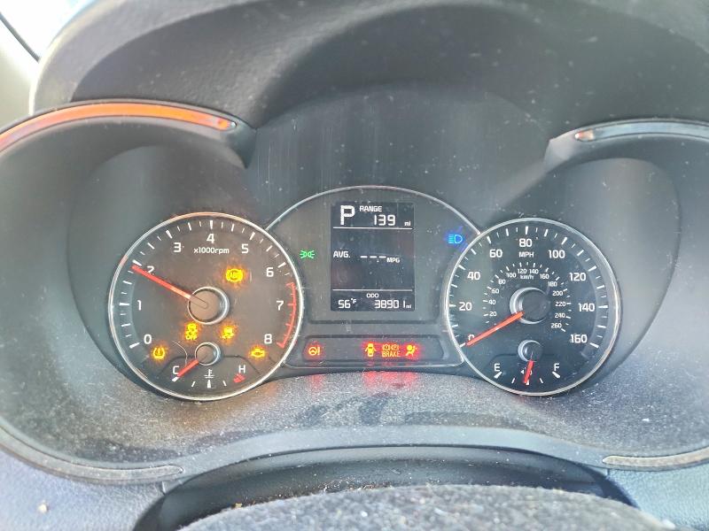 Photo 9 from auction – 2018 KIA FORTE with VIN 3KPFK4A72JE228257