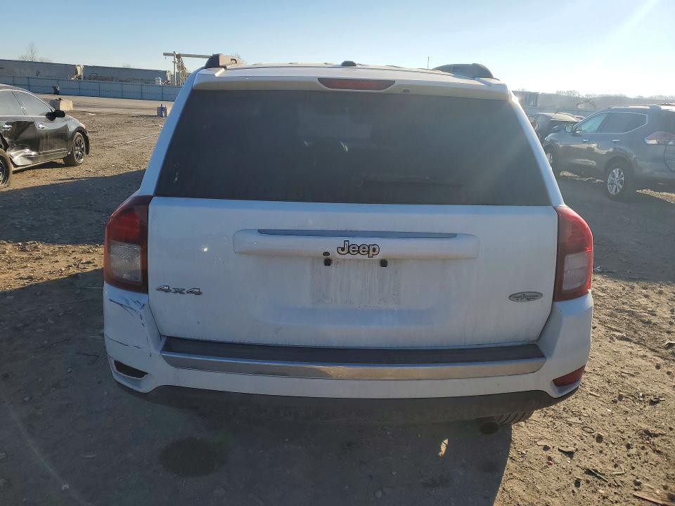 Photo 6 from auction – 2016 JEEP COMPASS with VIN 1C4NJDEB9GD737012