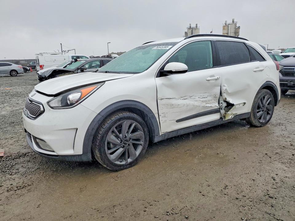 KIA NIRO 2017 with VIN KNDCC3LC2H5080380 - Photo from auction