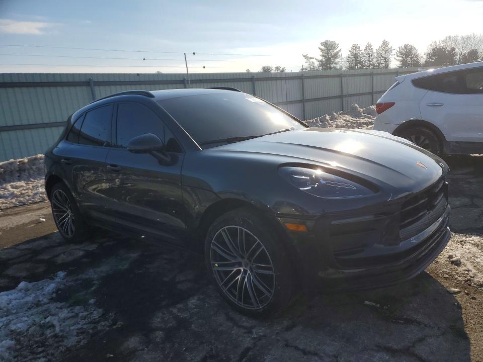 Photo 4 from auction – 2024 PORSCHE MACAN with VIN WP1AA2A59RLB05637