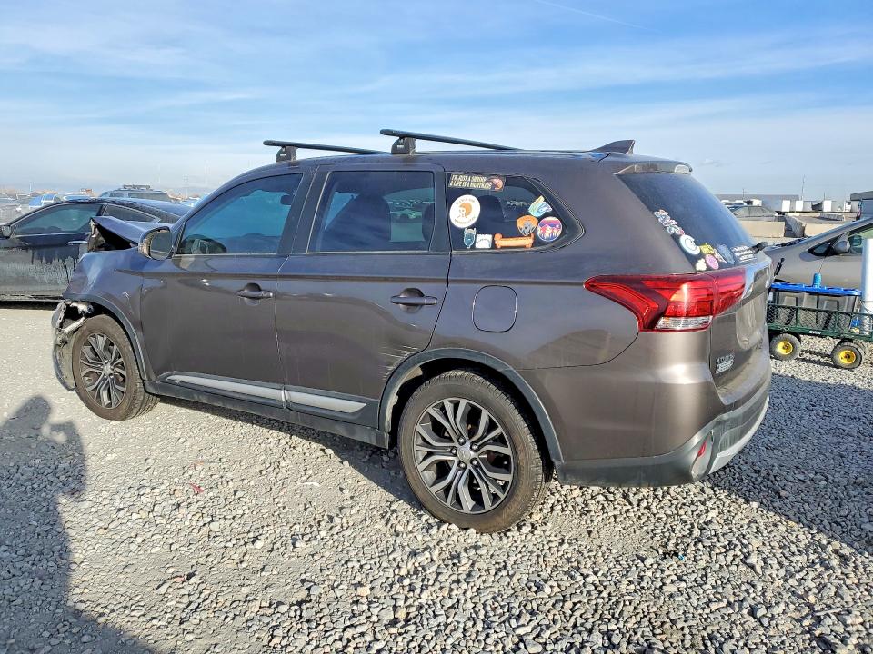 Photo 2 from auction – 2018 MITSUBISHI OUTLANDER with VIN JA4AZ3A33JZ023462