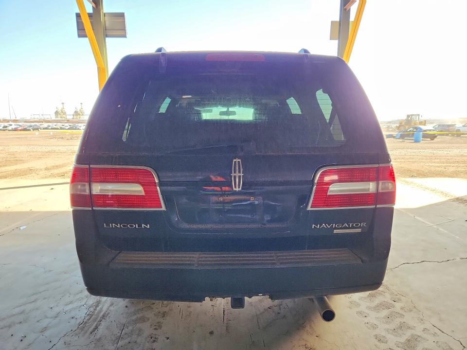 Photo 6 from auction – 2008 LINCOLN NAVIGATOR with VIN 5LMFU28548LJ00521