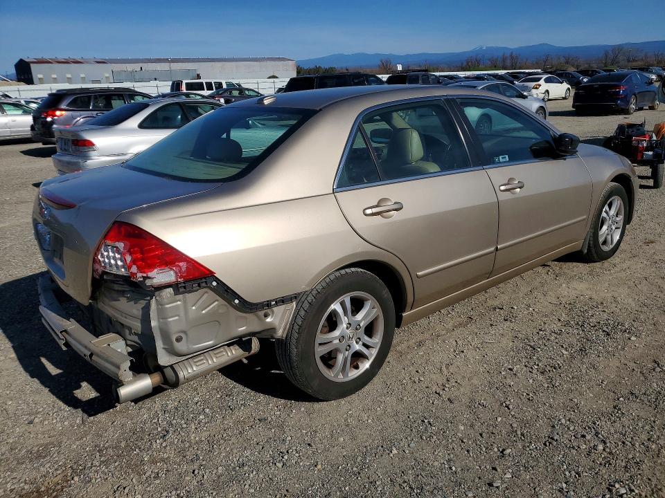 Photo 3 from auction – 2007 HONDA ACCORD with VIN 1HGCM56837A174470