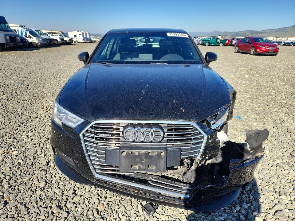 Photo 5 from auction – 2018 AUDI A3 with VIN WAUUPBFF4JA071005