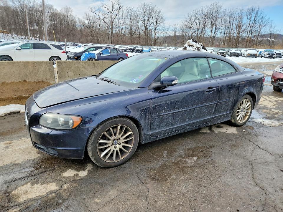 VOLVO C70 2009 مع رقم تعريف المركبة YV1MC67279J074357 - صورة من المزاد