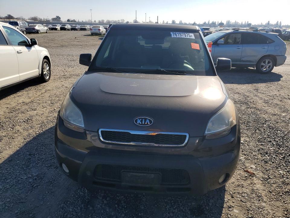 Photo 5 from auction – 2010 KIA SOUL + with VIN KNDJT2A28A7038429