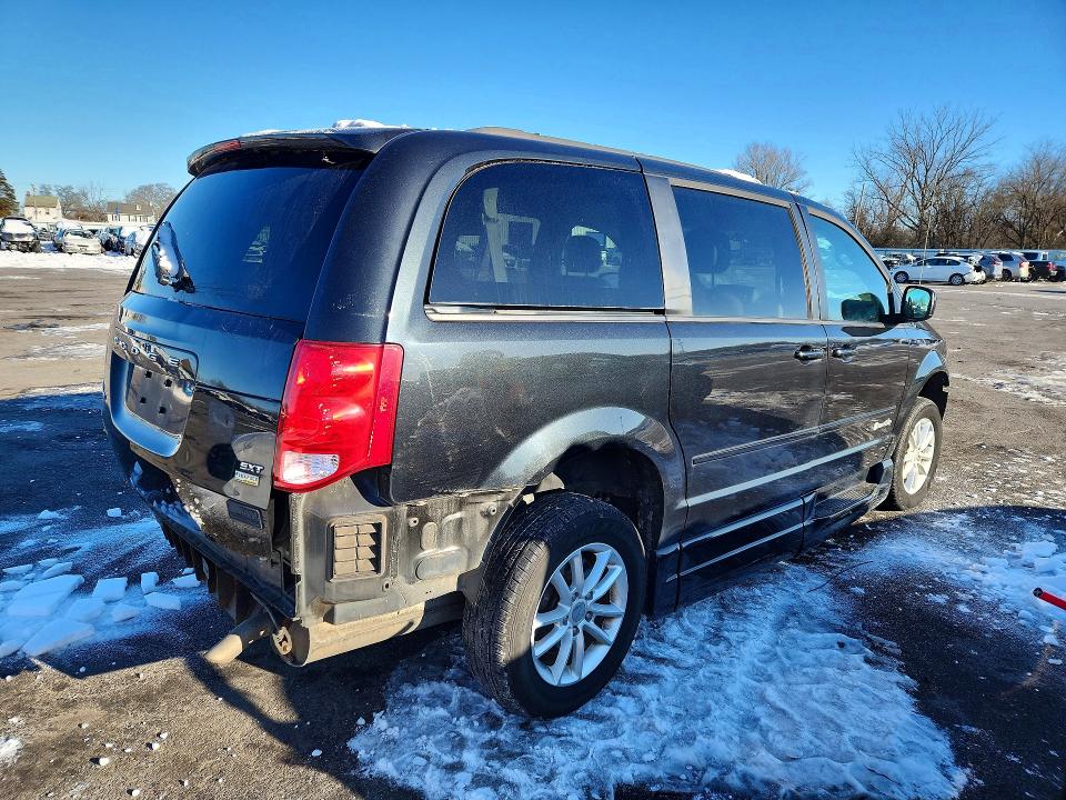 Photo 3 from auction – 2016 DODGE GRAND CARA with VIN 2C4RDGCG4GR368663